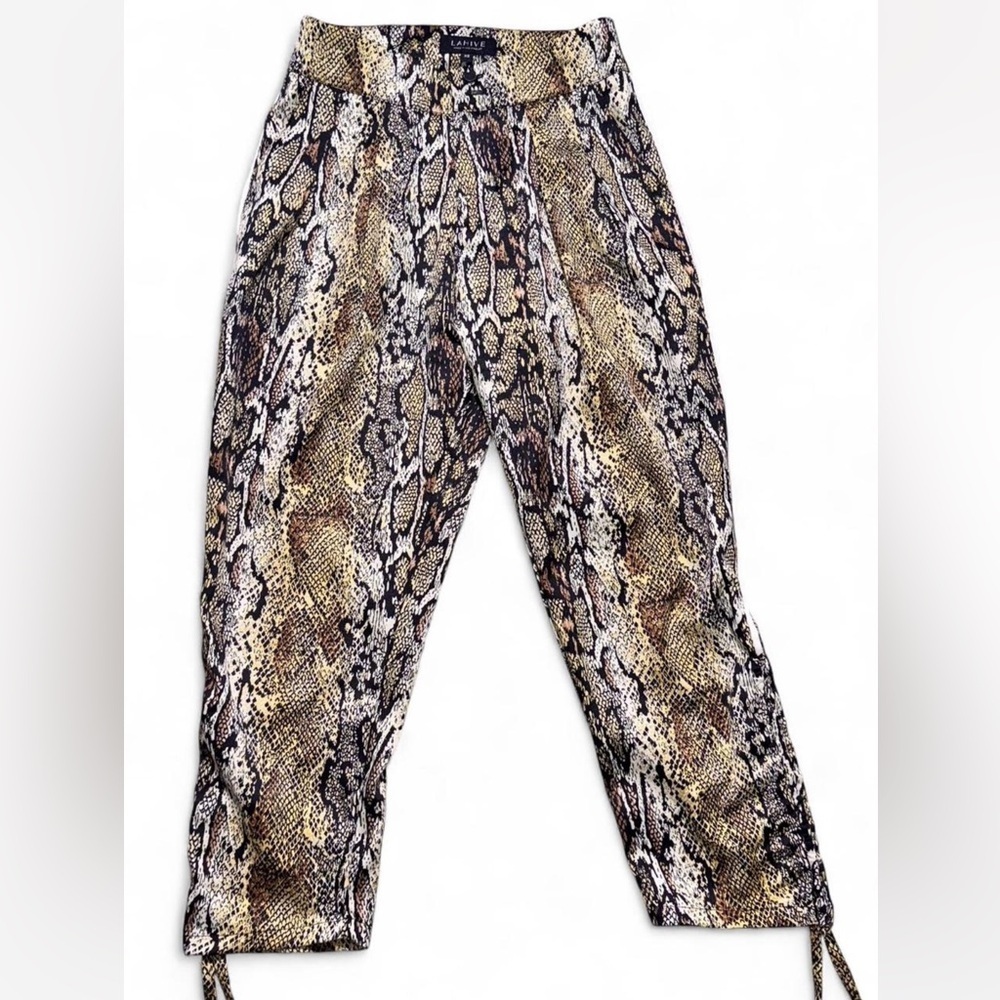 NWOT LAHIVE Stylish Snake Print Women's capri pants with synch on the side SZ XS